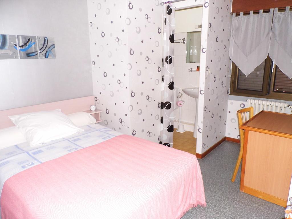 Hotel Des Touristes Pierrefitte-Nestalas Zewnętrze zdjęcie